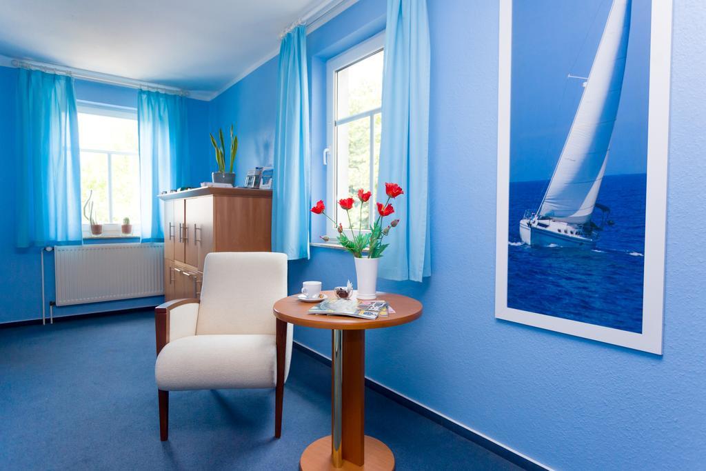 Hotel&Restaurant Am Bodden Putbus Exterior foto